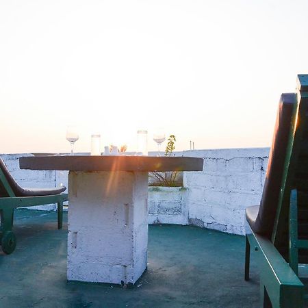 Yoho Beach Glory Hotel Негомбо Екстериор снимка